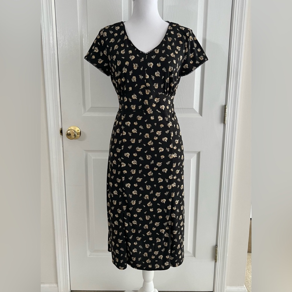 Anne Taylor LOFT Short Sleeve V-Neck Dress -NWT - Size 10